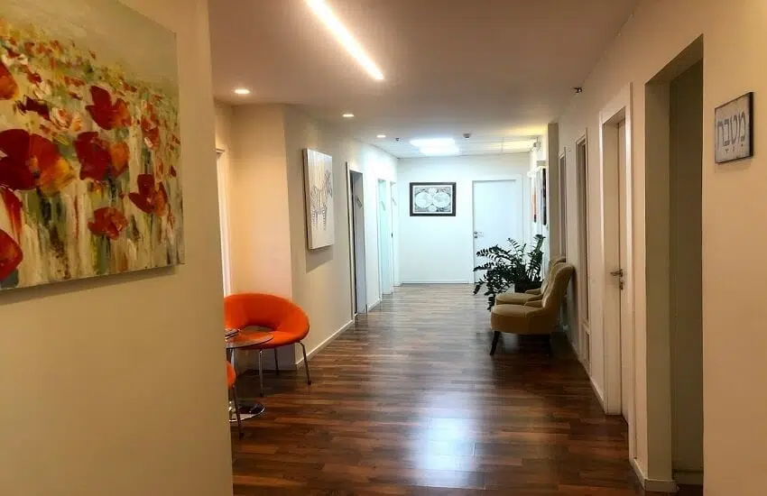 212 מ