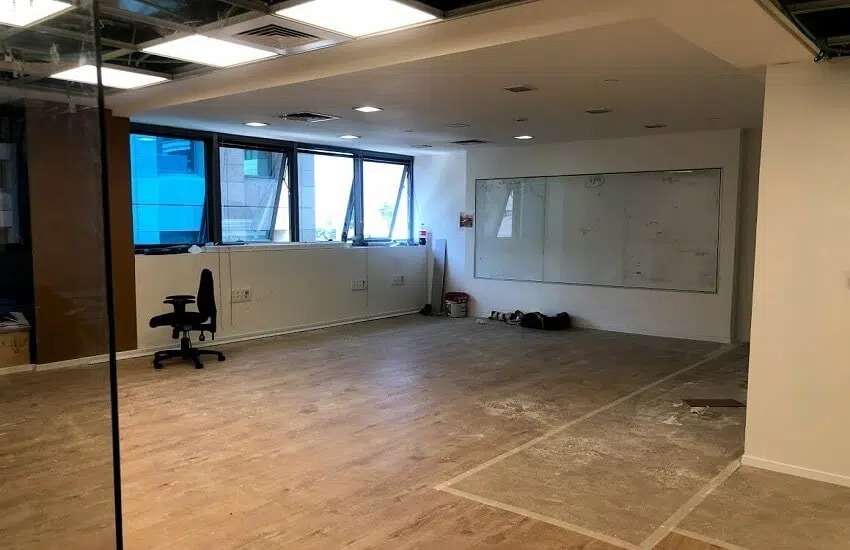 230 מ