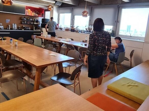 מטבח ואזור ישיבה/ לאונג'