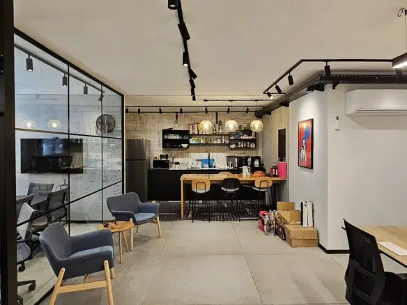 מטבחון וחדרים