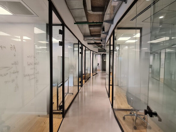 870 מ"ר להשכרה בבורסה