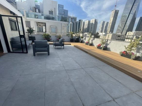 להשכרה משרד 85 מר במחיר עם גג משותף לשימוש