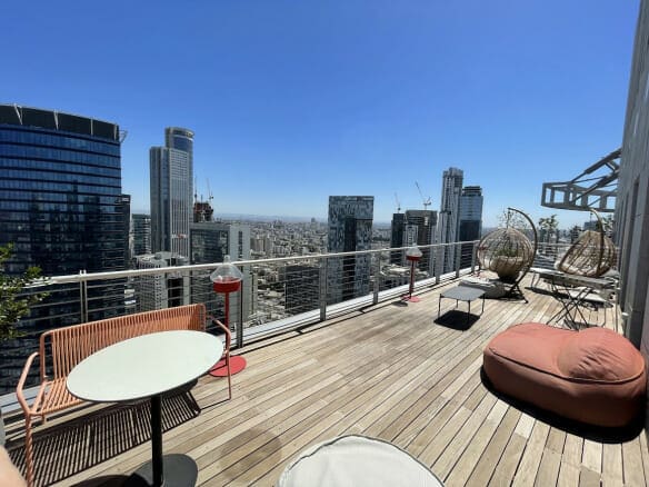 מרפסת פרטית