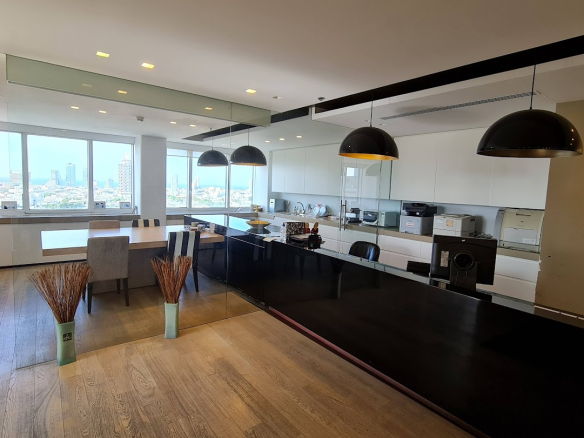 זווית נוספת של אופן ספייס במשרד