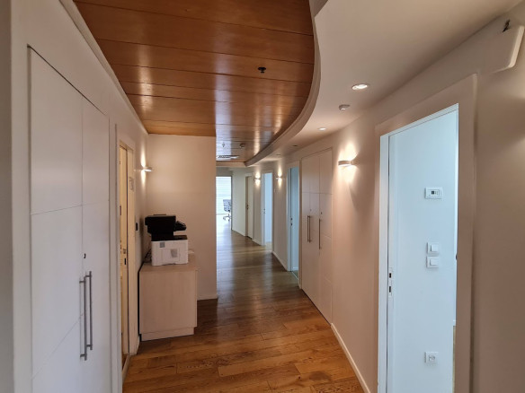 מסדרון וחלוקה לחדרים