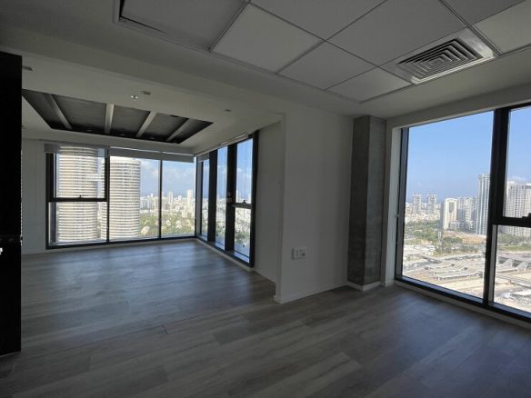 600 מ"ר להשכרה בבורסה