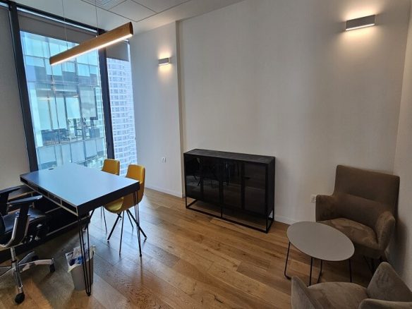 משרד מושקע במגדלי הארבעה