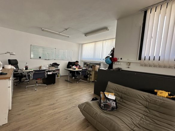 משרדים להשכרה בשכונת מונטיפיורי, 75 מר ברחוב גרשון שץ