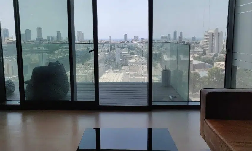 יציאה למרפסת פרטית