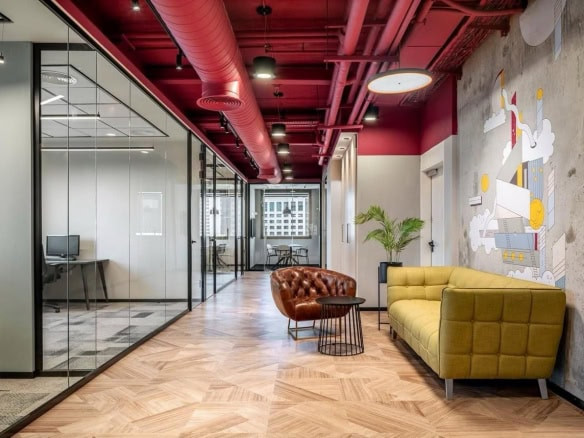 לאונג' מול חדרי עבודה