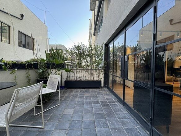 לופט תעשייתי במרחק הליכה מתחנת רכבת השלום