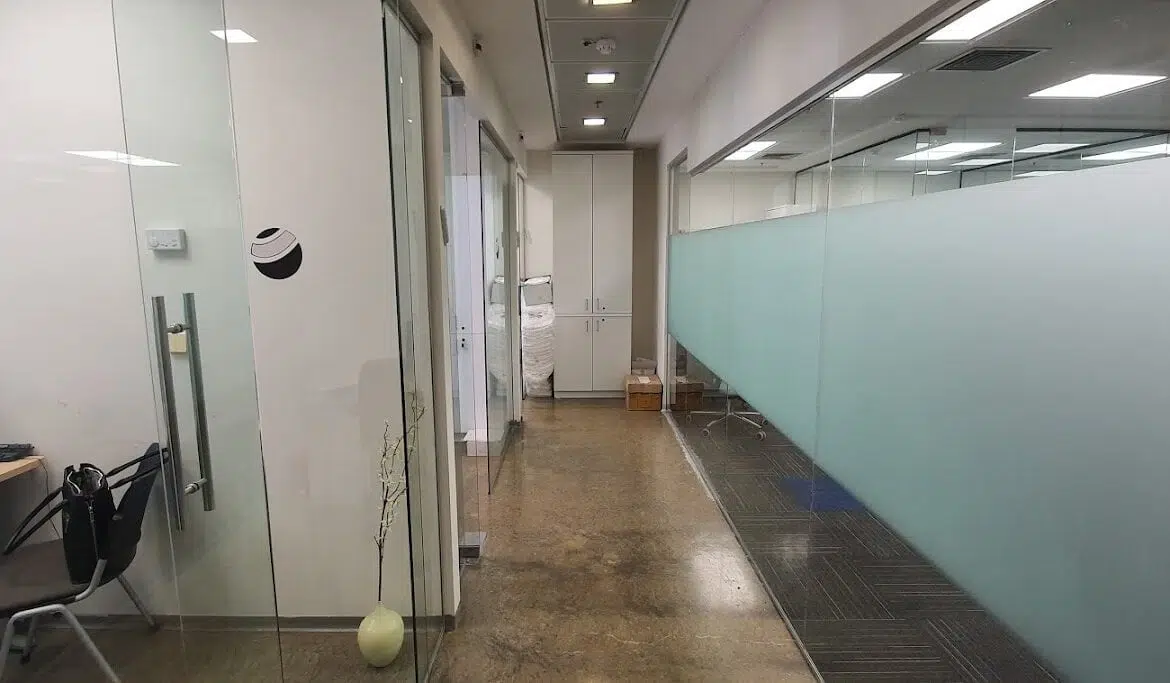 מסדרון וחלוקה לחדרים