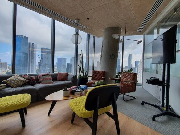 לאונג'/ חדר מנוחה