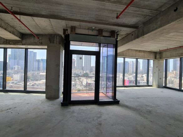 מרפסת קטנה פרטית