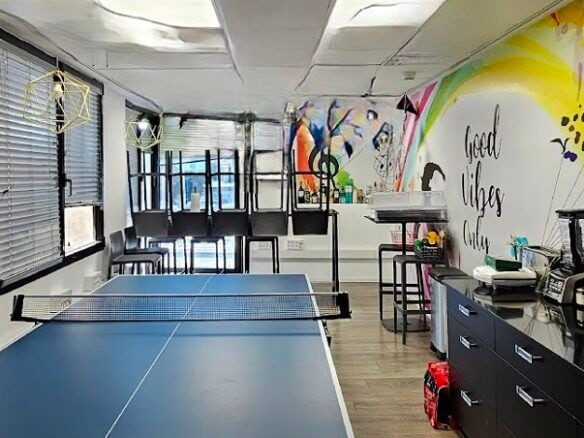 אזור לאונג'/ חדר מנוחה