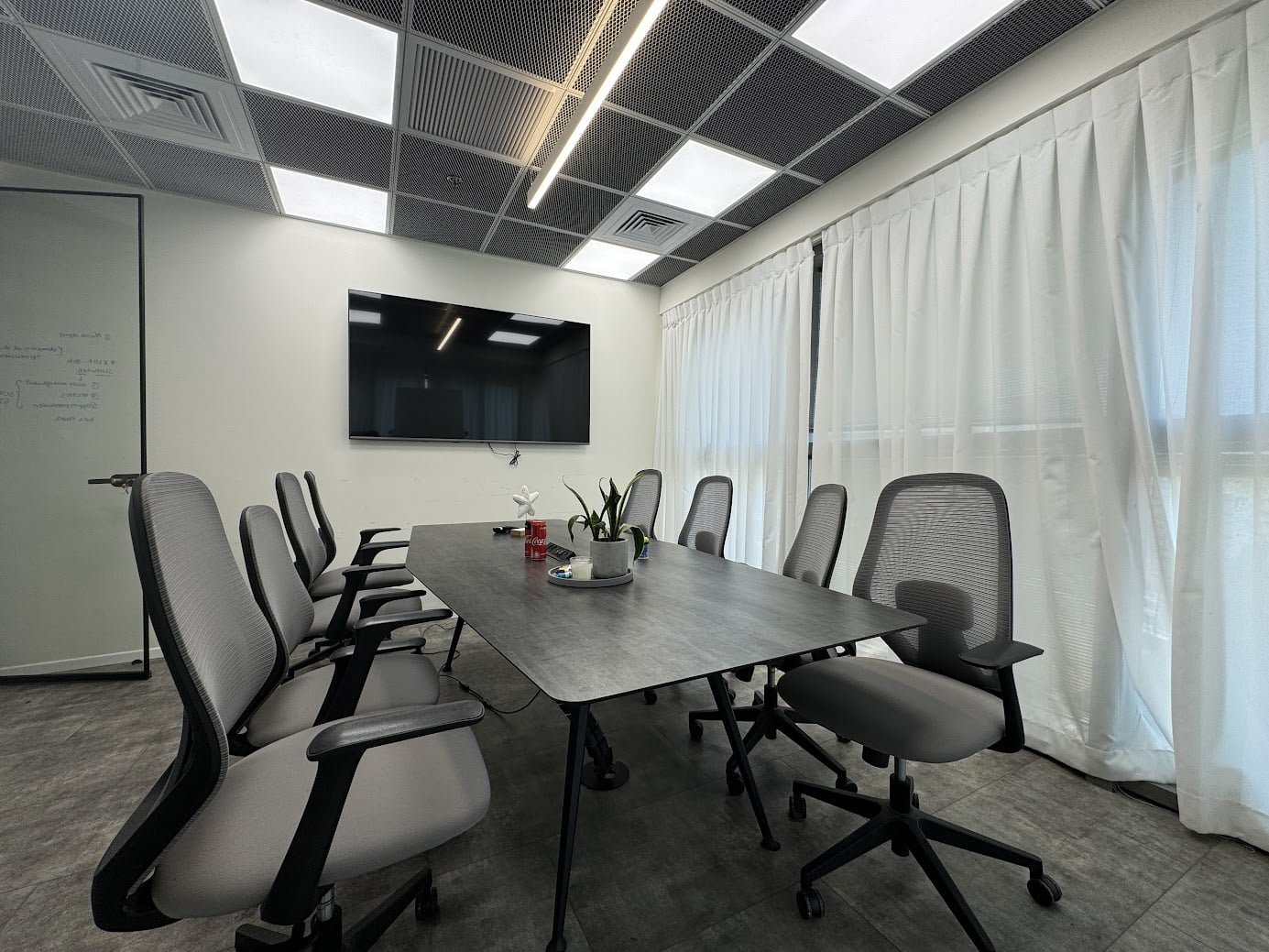 חדר ישיבות גדול חדר ישיבות גדול