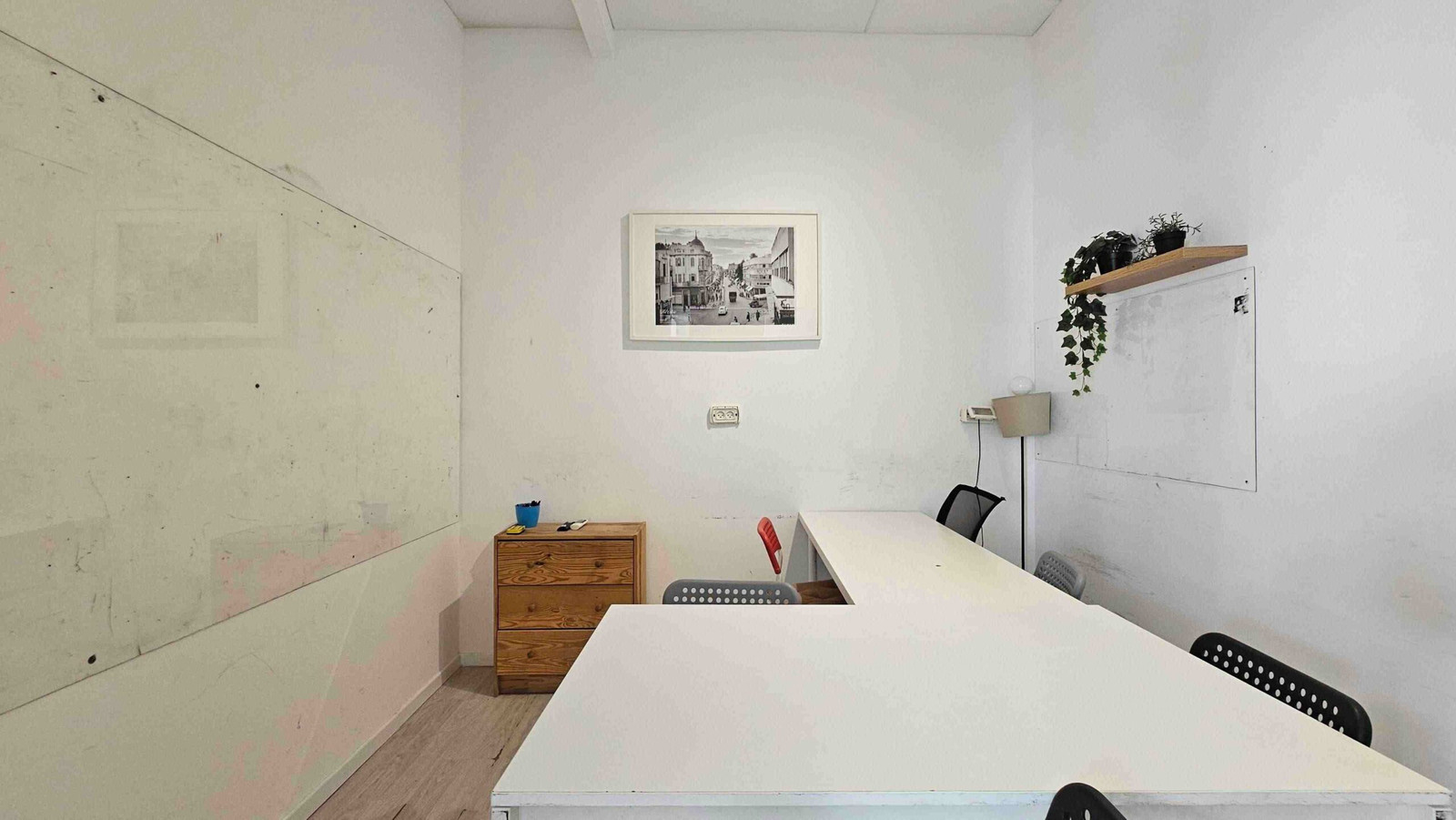 משרד זול בלב העיר משרד זוגי