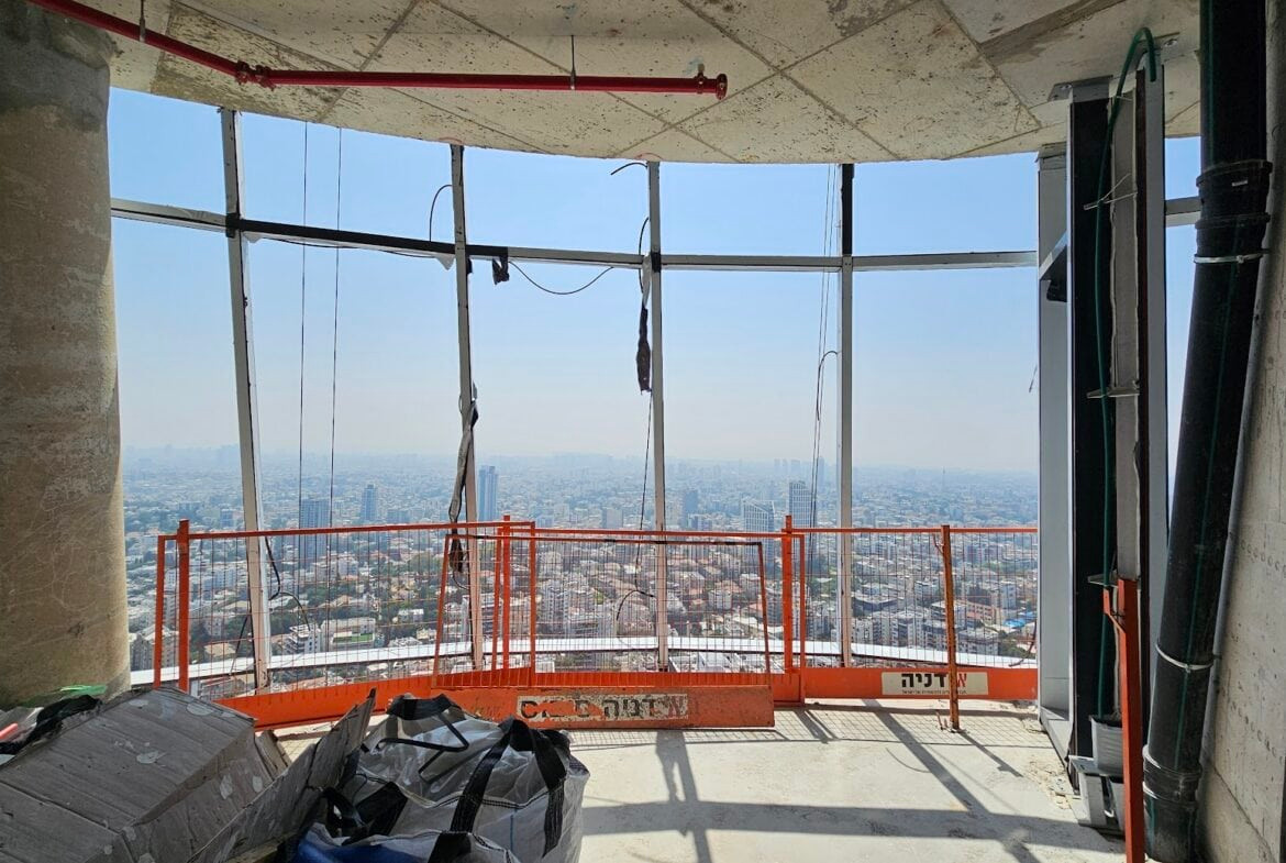 משרדים להשכרה מגדל אקסצ'יינג', קומות גבוהות