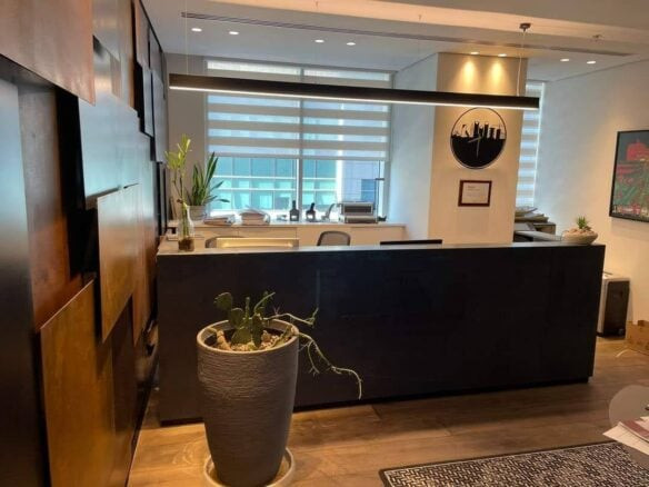 עמדת קבלה במשרד