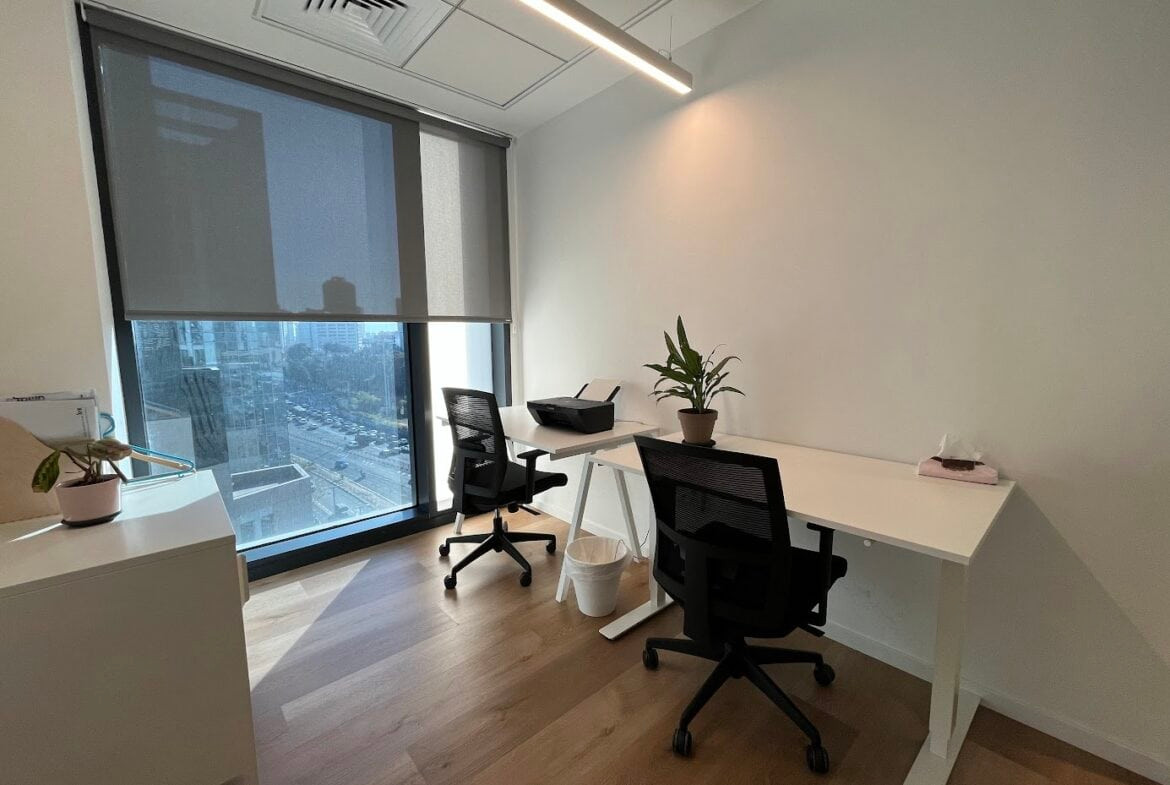 חדר עבודה זוגי/ יחיד במגדל רסיטל