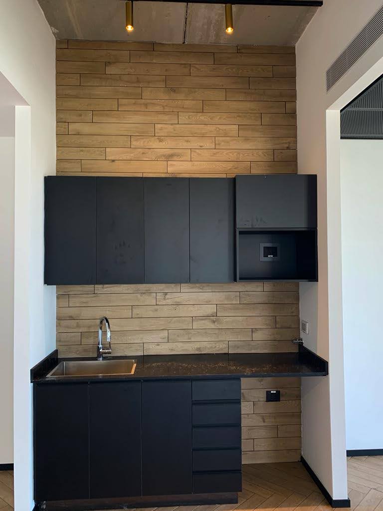 מטבחון במשרד להשכרה במגדל רסיטל מטבחון במשרד להשכרה במגדל רסיטל