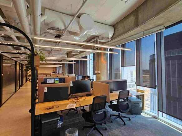 במגדל חדש בקריית אונו משרד יפהפה 250 מ"ר להשכרה