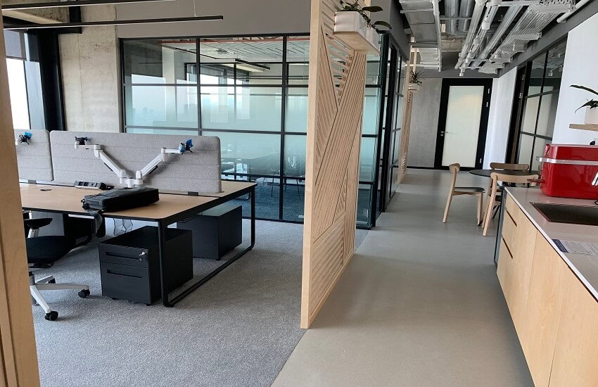 משרד 140 מר להשכרה במתחם המידטאון