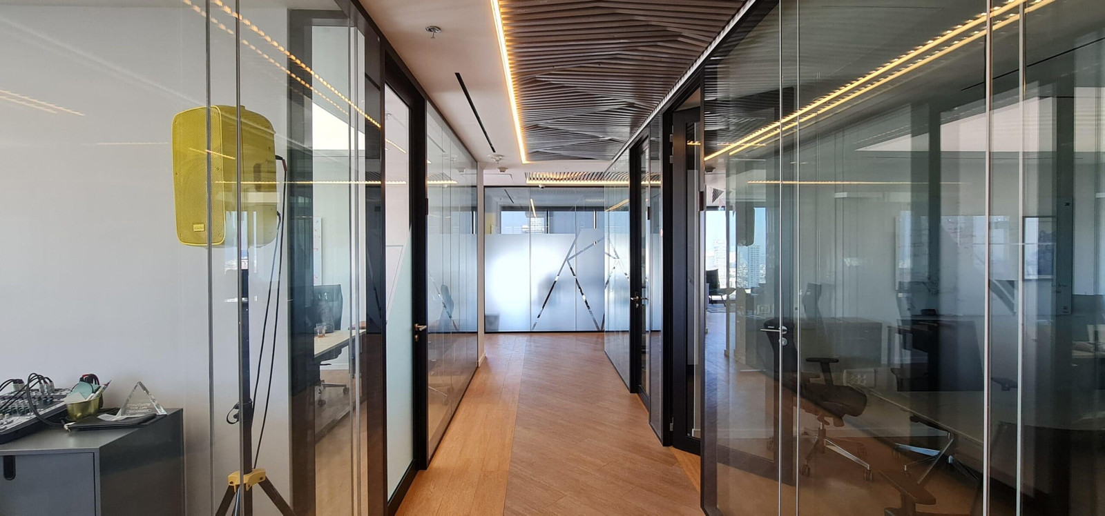 משרד 350 מ״ר להשכרה במתחם המידטאון