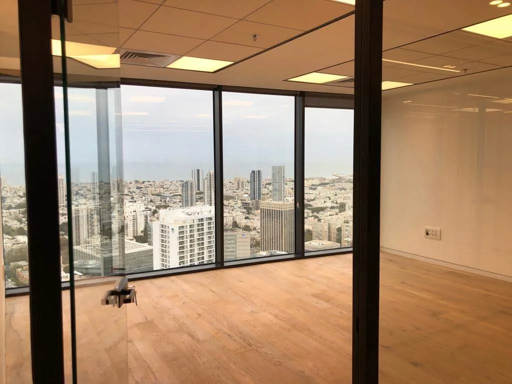 משרד 400 מ״ר להשכרה במתחם המידטאון