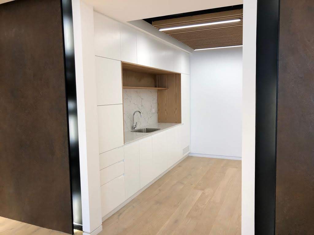 משרד 400 מ״ר להשכרה במתחם המידטאון- מטבחון