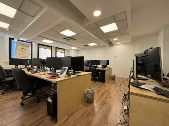 אופן ספייס- חדר עבודה גדול