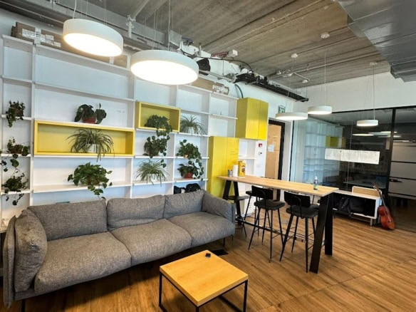 סלון/ לאונג' במשרד להשכרה במגדל WE