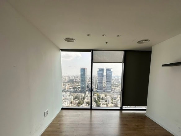 משרד 193 מטר במגדלי הארבעה עם נוף