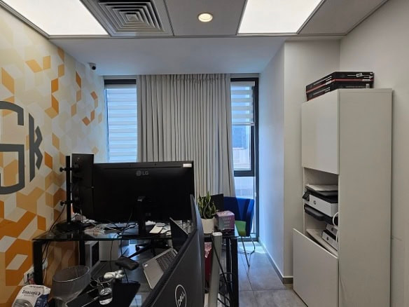 להשכרה במגדלי אלון 97 מר חדר מנהל