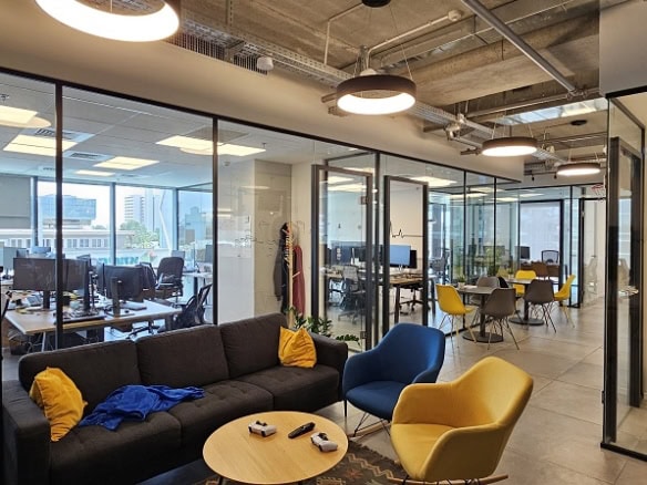 להשכרה במגדלי חג'ג' - לאונג'