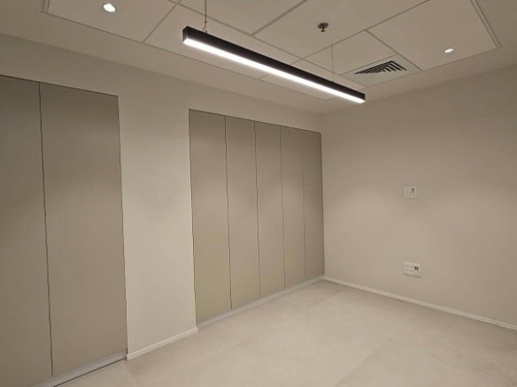 משרד 78 מר באקרו קרית אונו להשכרה