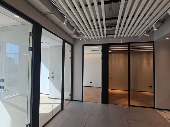 משרד 91 מר להשכרה באקרו קמפוס קרית אונו - לובי