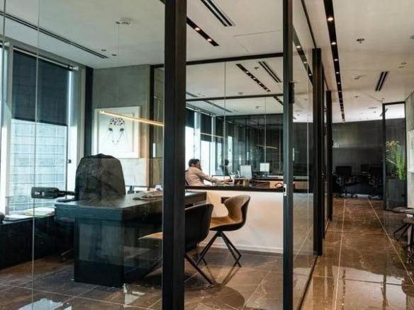 100 מר במגדל WE - משרדים שקופים