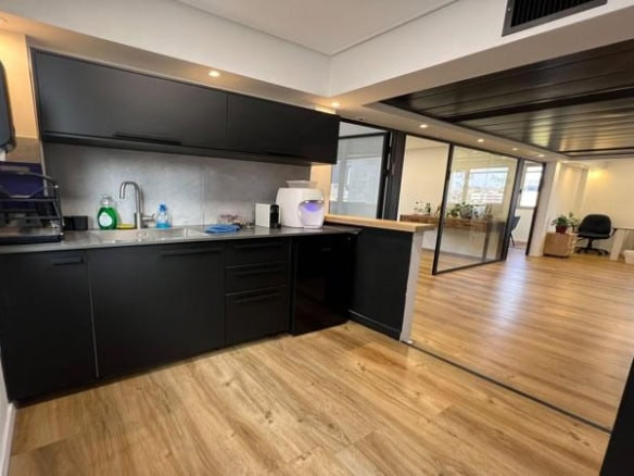 130 מר במונטיפיורי - מטבח