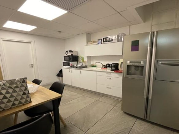 224 מר במגדל פז -מטבח