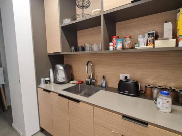 285 מר במגדלי אלון -מטבח