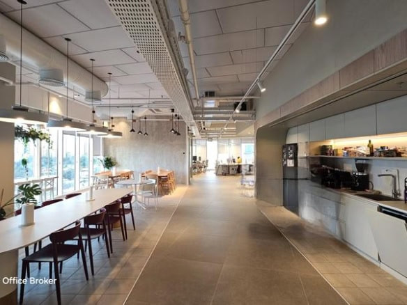 קומה עצמאית במגדל WE - מטבח ופינת אוכל