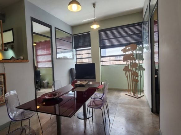 140 מר בשכונת מונטיפיורי - חדר עבודה