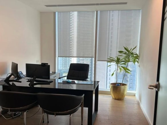 להשכרה במגדל WE חדר עבודה