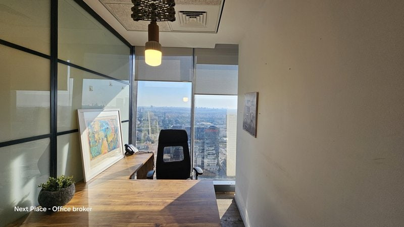 80 מר במגדלי אלון - משרד