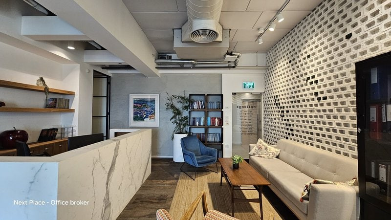 80 מר במגדלי אלון - קבלה