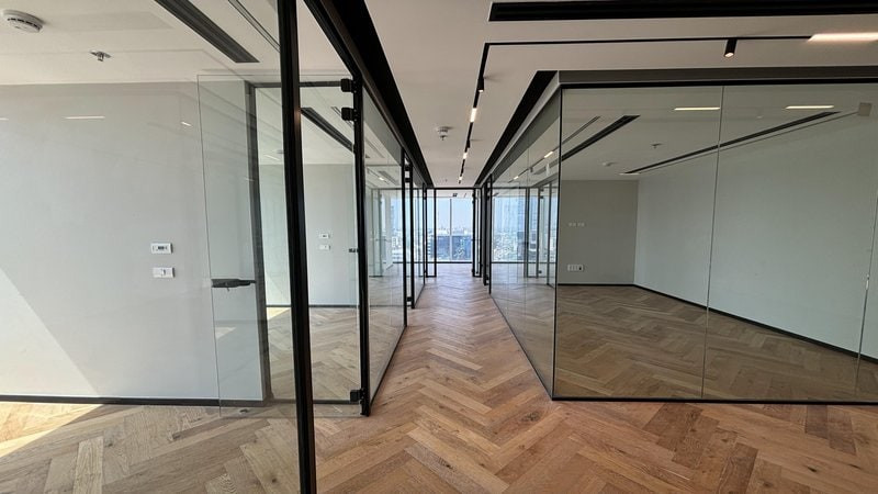 145 מר במגדל סקיי