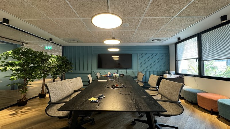 להשכרה באגיש רבד - חדר ישיבות