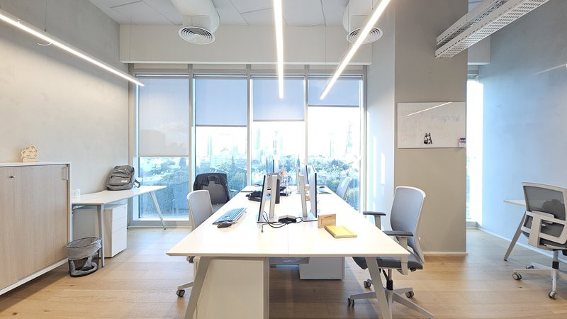 1100 מר משרד במגדל WE - חדר צוות