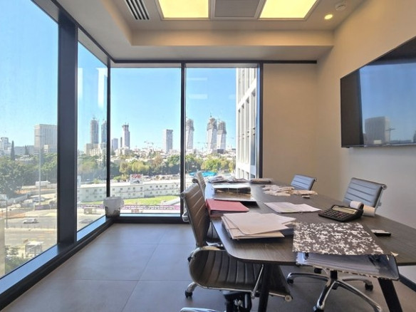 119 מר במגדל רסיטל - חדר ישיבות עם נוף